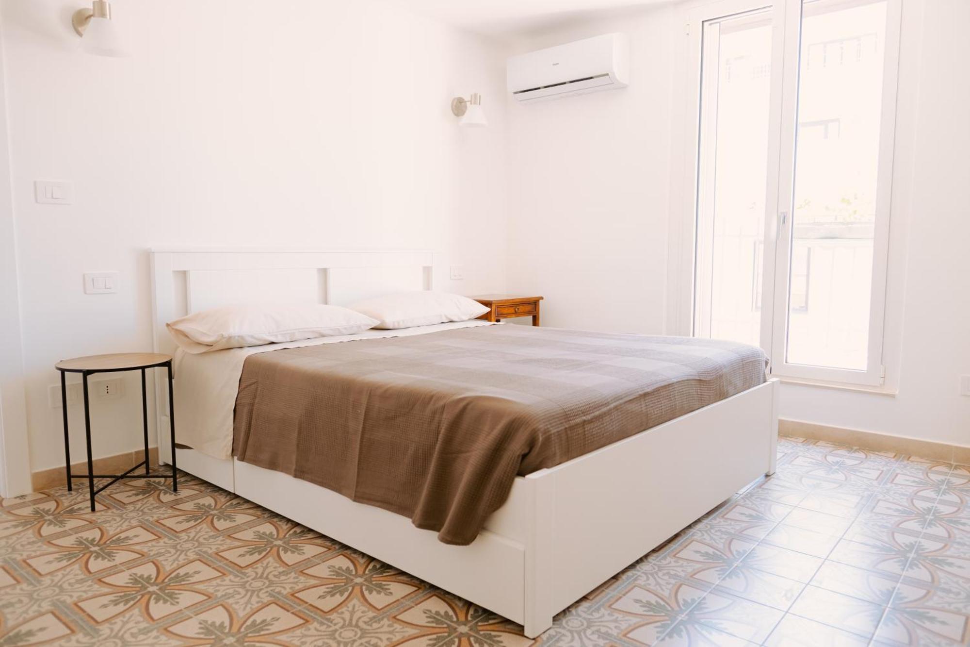 Casa Antonia - Terrace & Suites Bari Buitenkant foto