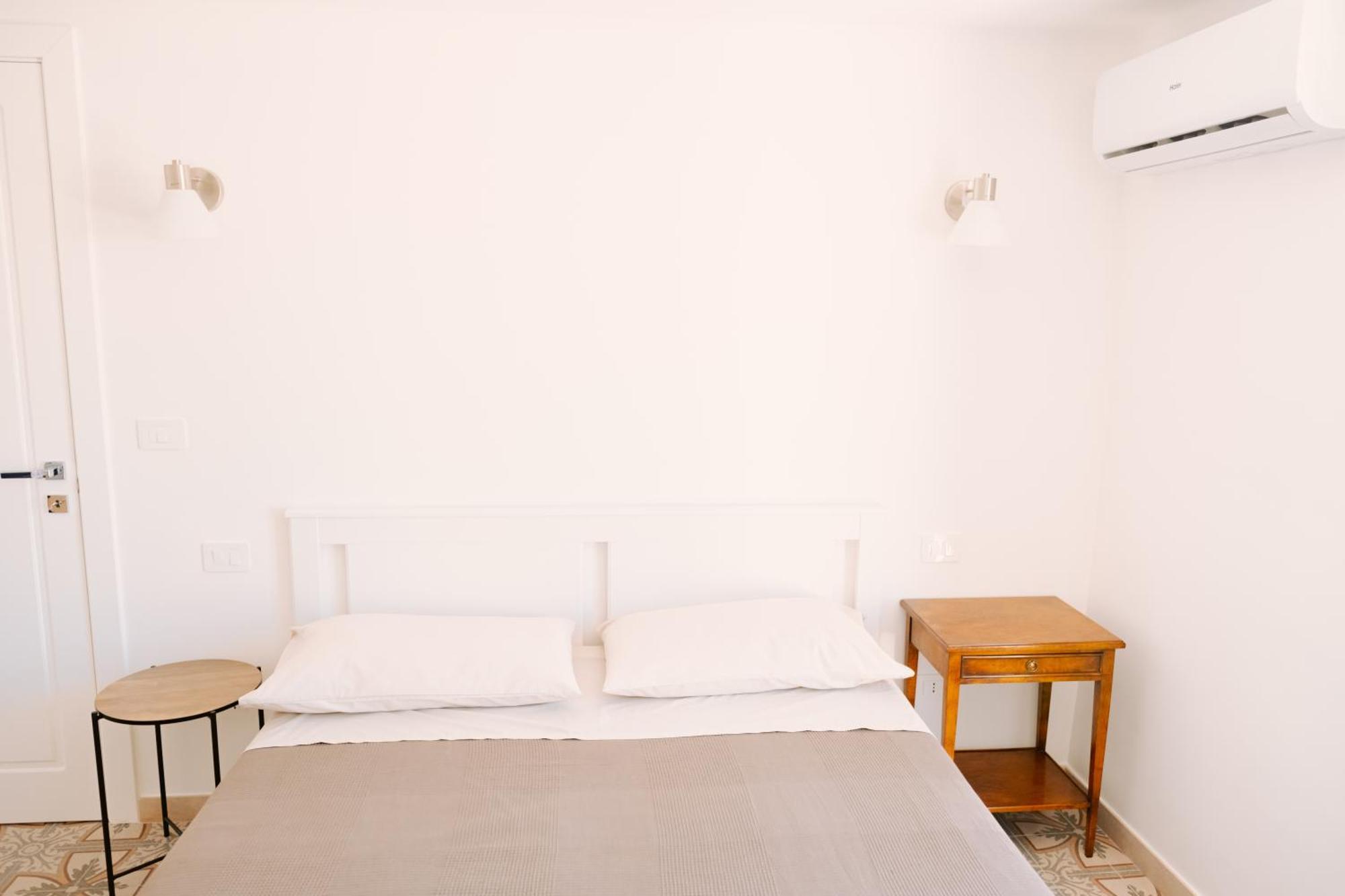 Casa Antonia - Terrace & Suites Bari Buitenkant foto